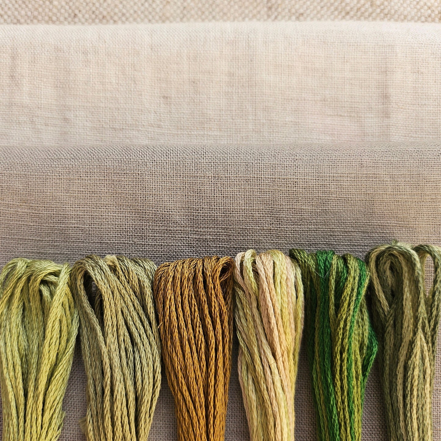 Linen and Thread Stash Builder - Pebble/Green
