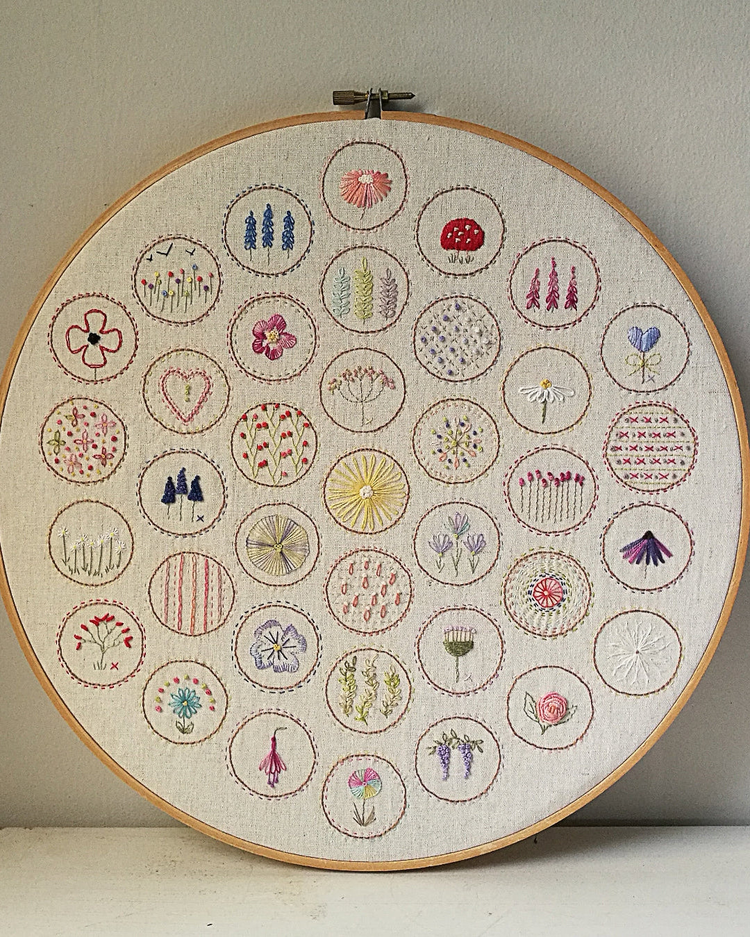 A Circle a Day Stitchy Digital Pattern