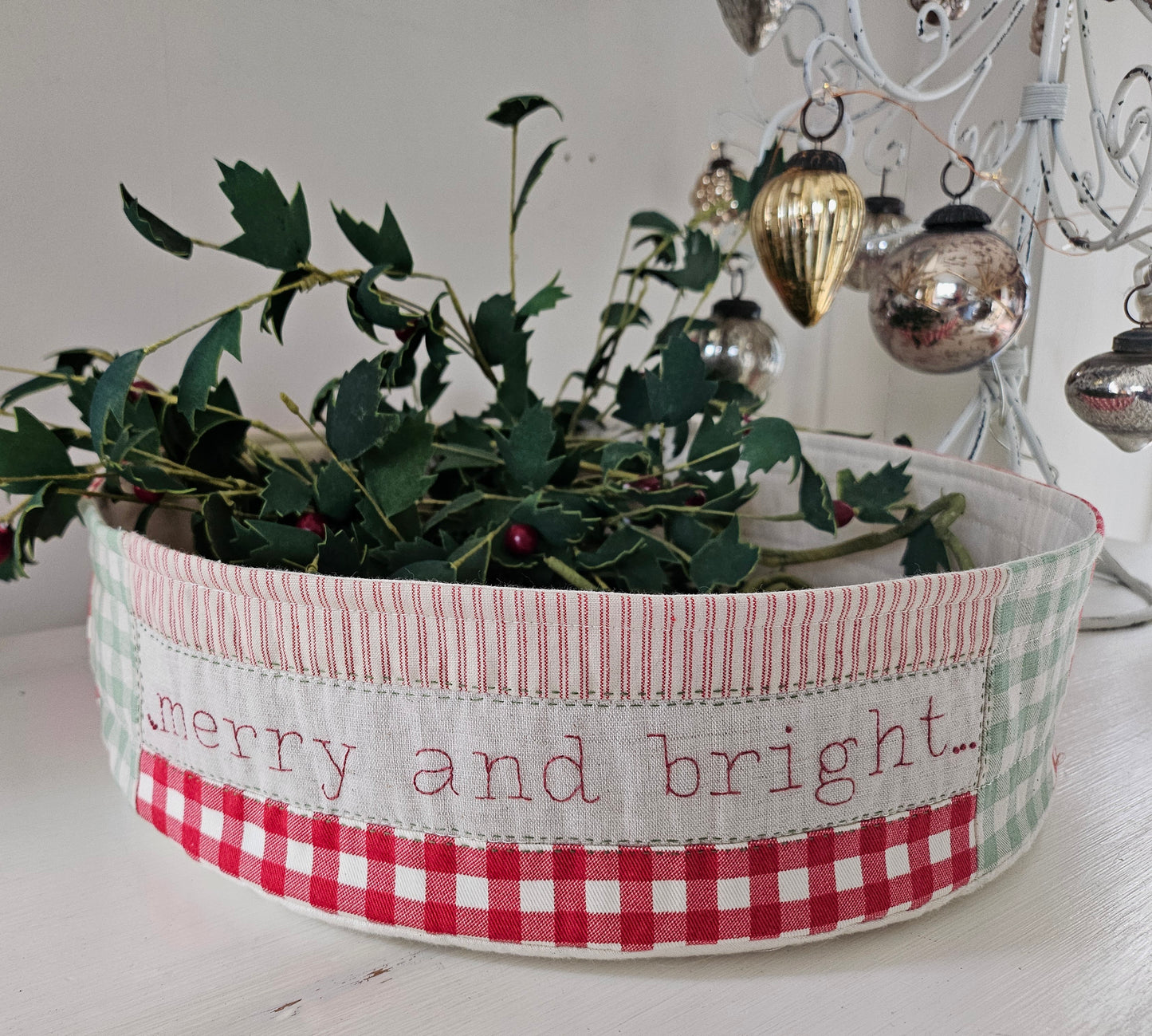 "merry and bright" Basket Digital Pattern